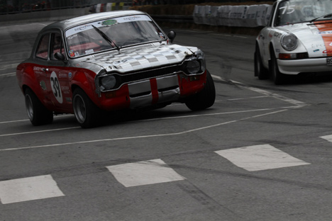 Hans kongelige højhed Prins Joachim var også med i Pro-Am løbet sammen med Tommy Kjehr. Som det fremgår af billedet dog ikke uden at bilen måtte tage imod diverse tæsk.
(Foto: Allan Nielsen)